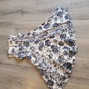 Danny and Nicole Blue flower Dress size 8